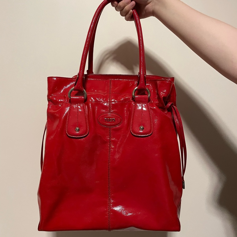 Tod’s drawstring tote